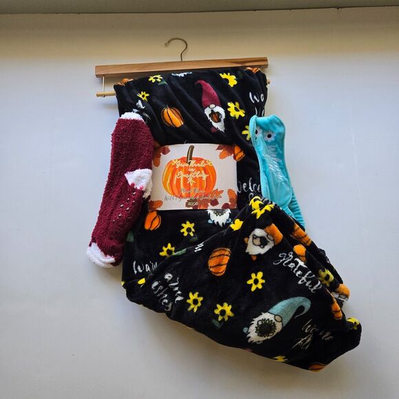 Fall Harvest Blanket 50 x 60 Gnome Pumpkin Plush Grateful Leaves Flowers Throw - Picture 1 of 4